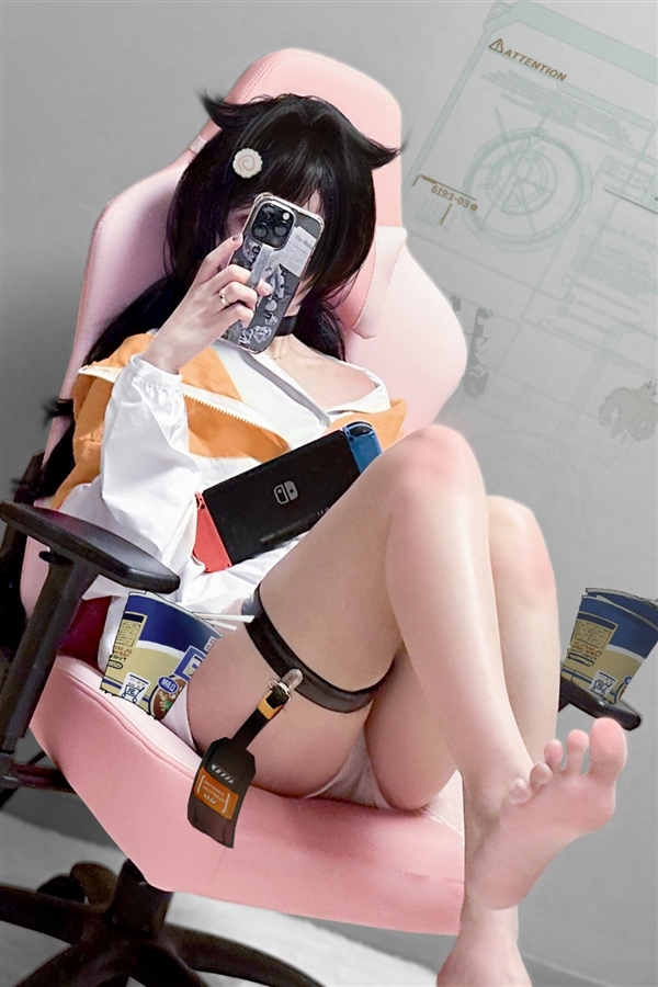 ShiftUP美女員工Cos《星刃》《妮姬》：很性感！很還原