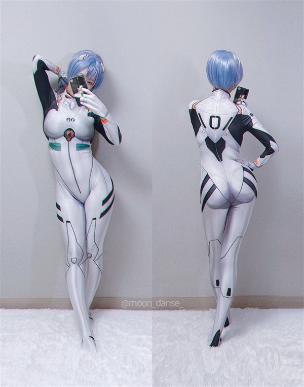 ShiftUP美女員工Cos《星刃》《妮姬》：很性感！很還原