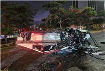 特斯拉Cybertruck遭遇嚴(yán)重事故完全撞變形：車(chē)內(nèi)人員幸存