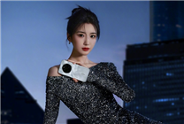 強(qiáng)AI手機(jī)！榮耀Magic7系列今日首銷(xiāo)：4499元起