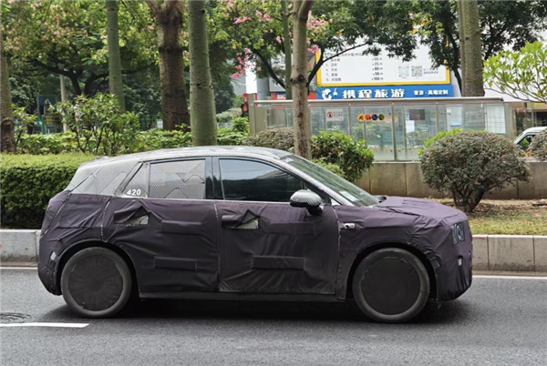 定位10萬級高端小車：蔚來子品牌螢火蟲首車路試曝光