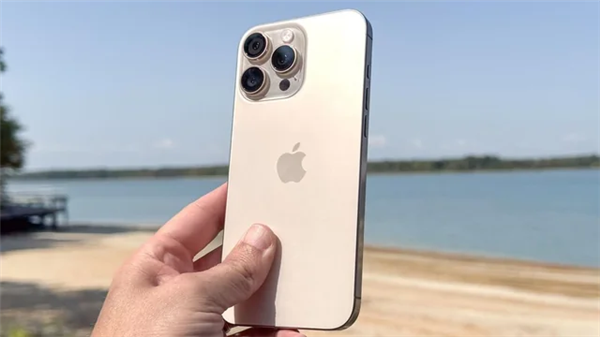 IDC：全球智能手機(jī)銷(xiāo)量今年將強(qiáng)勁反彈 但iPhone增長(zhǎng)乏力