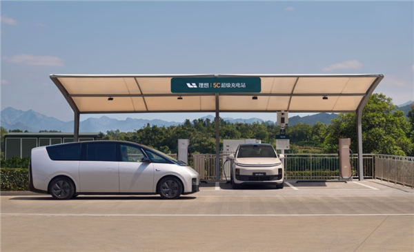 理想汽車將開收超充站超時占用費：2元/分鐘 單次封頂200元