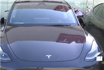 特斯拉車主被催促提車后第二天降價1萬 銷售：你去告吧 不接受調(diào)解
