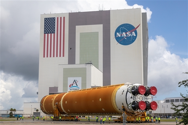 NASA再次推遲載人登月任務(wù)：還將部分原因歸咎于特朗普