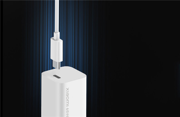 充電時 到底先插手機還是充電器?
