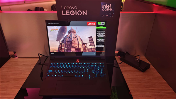 搭載RTX 5090顯卡 聯(lián)想新一代游戲本亮相：性能爆炸