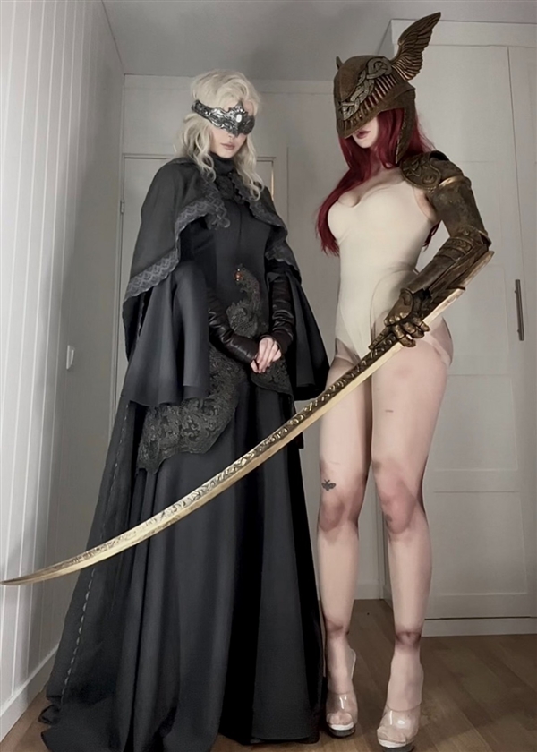 國外美女Cos《巫師》希里美圖：甜美系白毛女神
