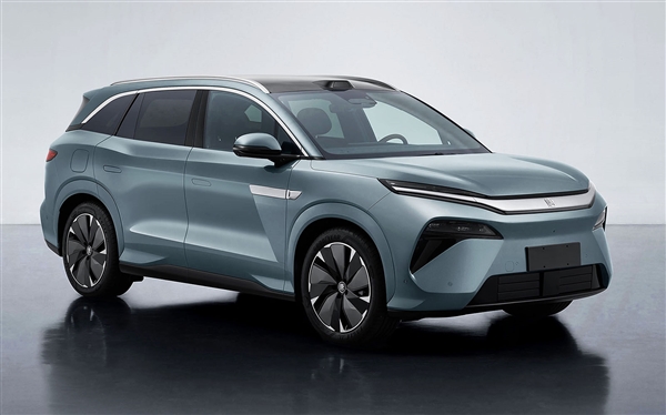 搭載全球強電機 比亞迪唐L DM實車曝光：自帶車頂無人機艙