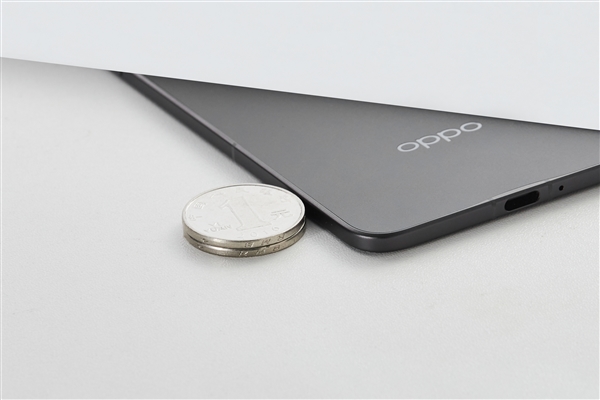 全球薄折疊屏！OPPO Find N5真機現(xiàn)身：薄到無敵