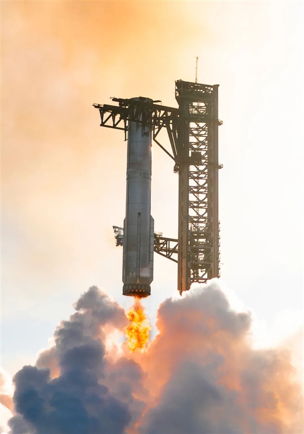 SpaceX星艦第七飛官方美圖：真暴力美學