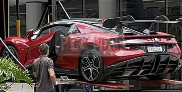 中國超跑走向世界！比亞迪仰望U9實車現(xiàn)身巴西街頭