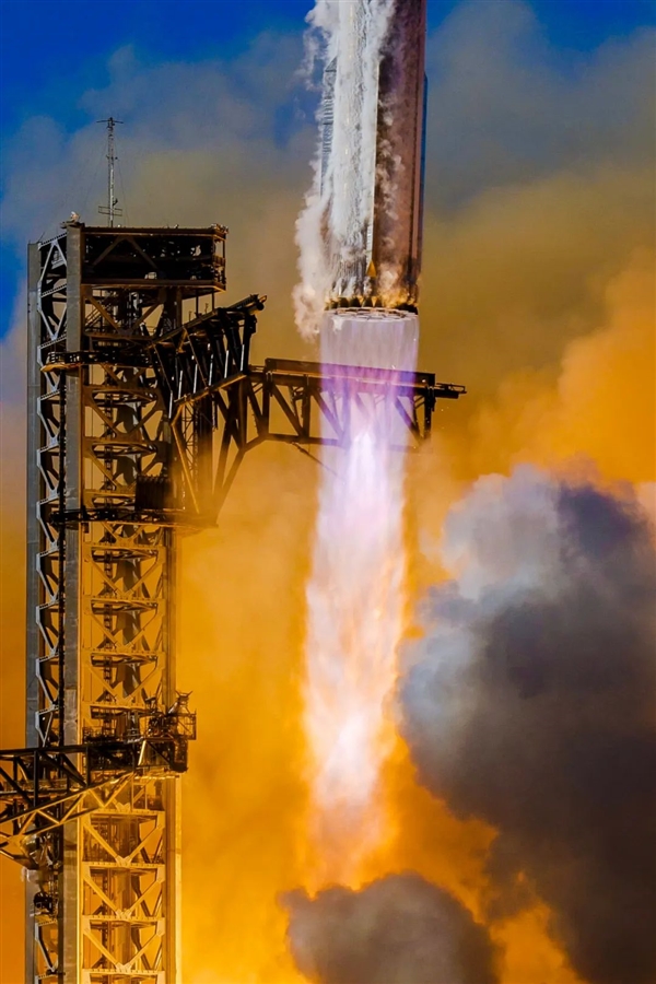 SpaceX星艦第七飛官方美圖：真暴力美學