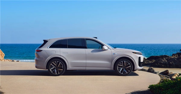 OTA 7.0全量推送！理想汽車成中國首家推送全場(chǎng)景端到端的車企