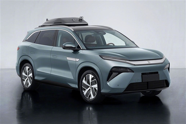 搭載全球強電機 比亞迪唐L DM實車曝光：自帶車頂無人機艙
