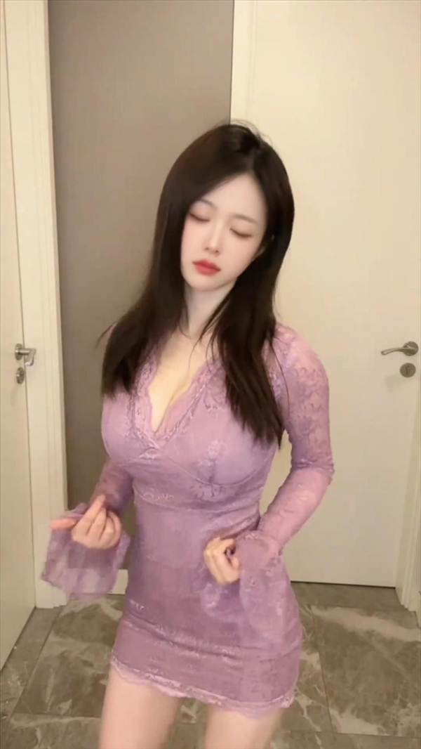《黑神話》萍萍演員紫衣熱舞：紫色才有韻味