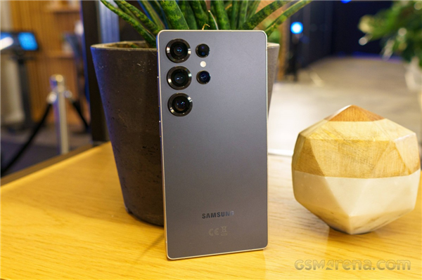 萬(wàn)元安卓機(jī)皇！三星Galaxy S25 Ultra圖賞