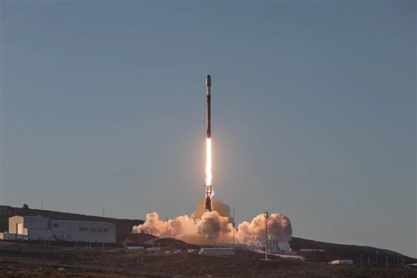 一次27顆創(chuàng)紀(jì)錄！SpaceX首次發(fā)射升級(jí)版星鏈V2 Mini衛(wèi)星