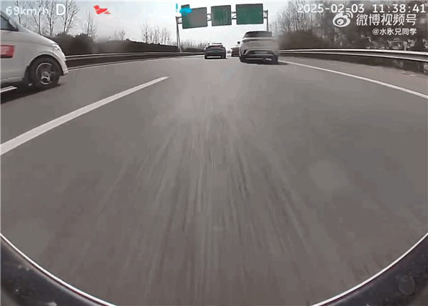 蔚來高速上緊急變道躲避追尾 車主：AES就我一命