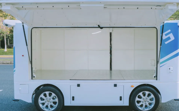 文遠(yuǎn)知行發(fā)布無人物流車Robovan W5：L4級無人駕駛、續(xù)航達(dá)220km