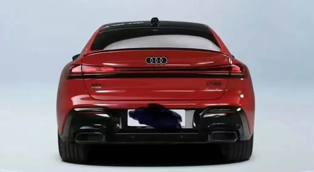 紅色車身 + 轎跑姿態(tài)，上汽奧迪 A5L 實車曝光