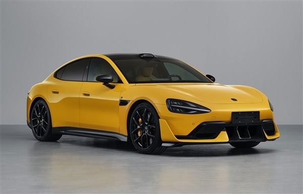 2分9秒944速量產(chǎn)車！小米SU7 Ultra刷新上海國(guó)際賽車場(chǎng)紀(jì)錄 雷軍：里程碑式跨越