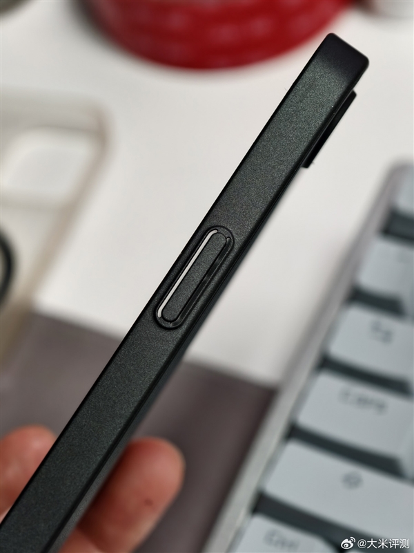 今年便宜的蘋果手機！iPhone SE 4保護殼現(xiàn)身