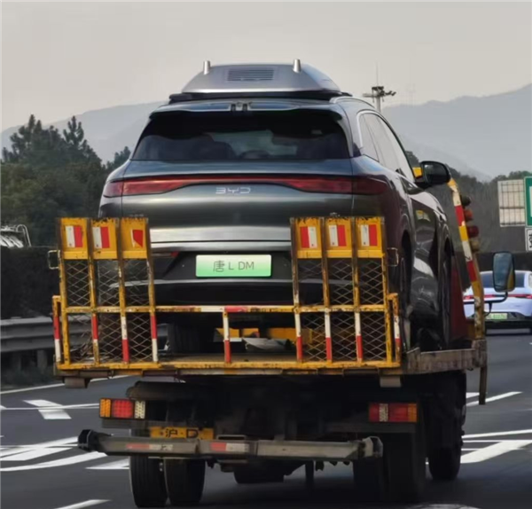 牽手大疆：比亞迪智能車載無人機系統(tǒng)發(fā)布會官宣