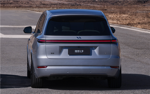 理想首款純電SUV i8首曝：內(nèi)飾沿用家族成熟化方案