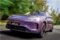 全系標(biāo)配華為高階智駕！問界M5 Ultra實(shí)車曝光：預(yù)售23.8萬起