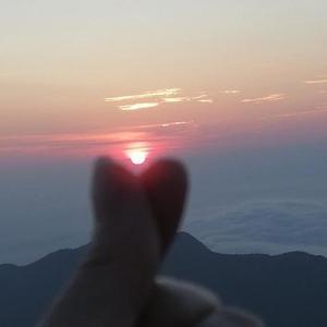 美國(guó)政策轉(zhuǎn)變，澤連斯基反擊：辭職與烏入北約掛鉤