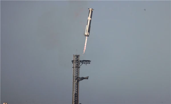 星艦二級飛船空中爆炸解體 加勒比海上方航班紛紛掉頭躲避