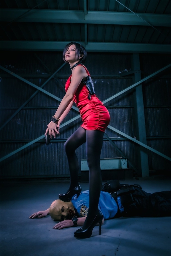 日本美女月島圭Cos艾達(dá)王美圖：旗袍造型無比誘人！