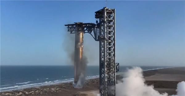 SpaceX星艦第八次試飛一級回收成功 再現(xiàn)“筷子”夾大火箭