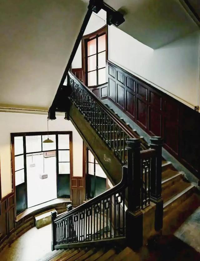 漫步外灘源，邂逅建筑藝術之美