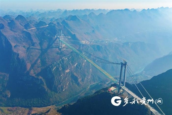 625米 在建世界第一高橋！貴州花江峽谷大橋橋面貫通