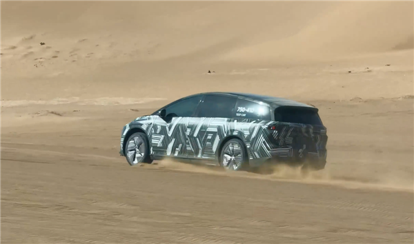 理想首款純電SUV i8動態(tài)視頻曝光：進沙漠耍一耍