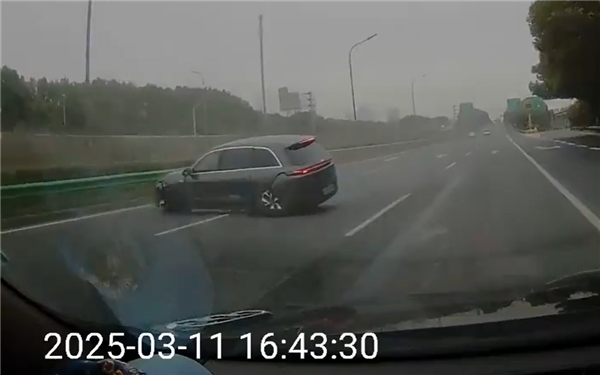 開車勿斗氣 一理想L6路上狂別比亞迪漢：自己反成受害者
