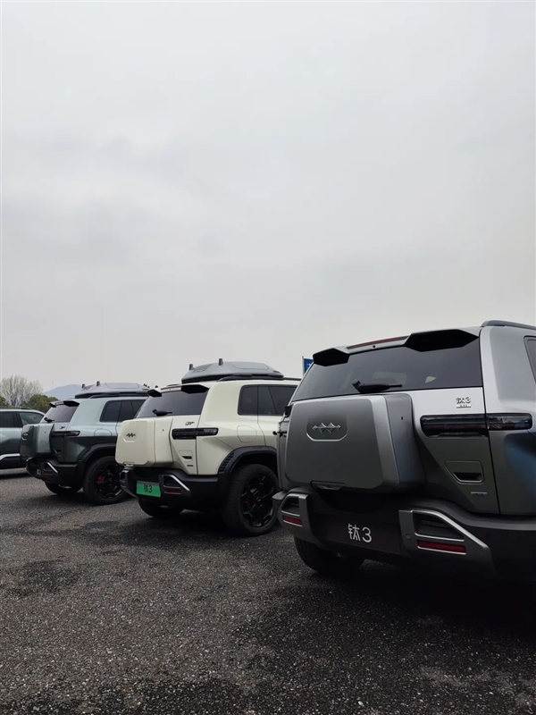 比亞迪造了一臺能漂移的SUV 還只要13.98萬